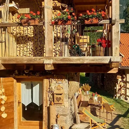 Chalet-tabia Al Sol Montagna Dolomiti Pecol Apartamento *